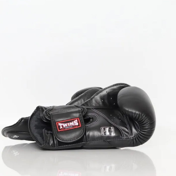 Twins BGVL6 Deluxe Sparring Gloves Black