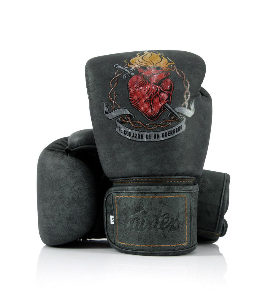 Stylish Angular Sparring Gloves - Locked Thumb